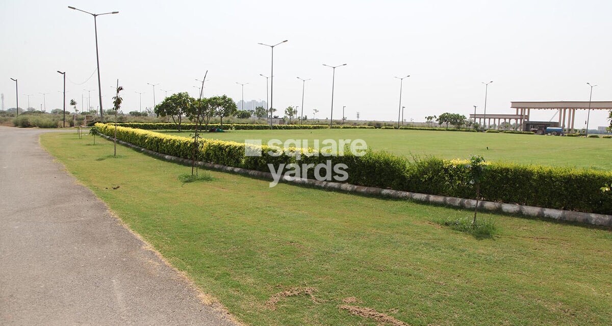 Gaur Yamuna City 32nd Park View Greens Image 6