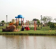 Gaurs 16th Parkview Independent Floors Amenities-Features