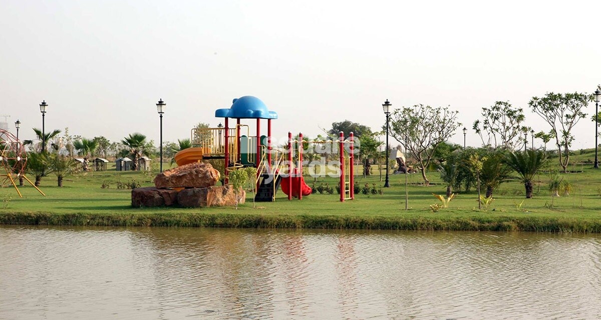 Gaurs 16th Parkview Independent Floors