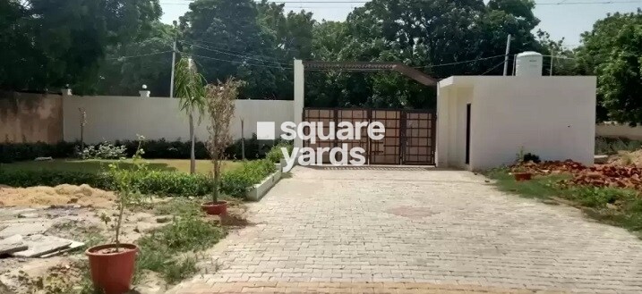 Jak Green Villas II Entrance View