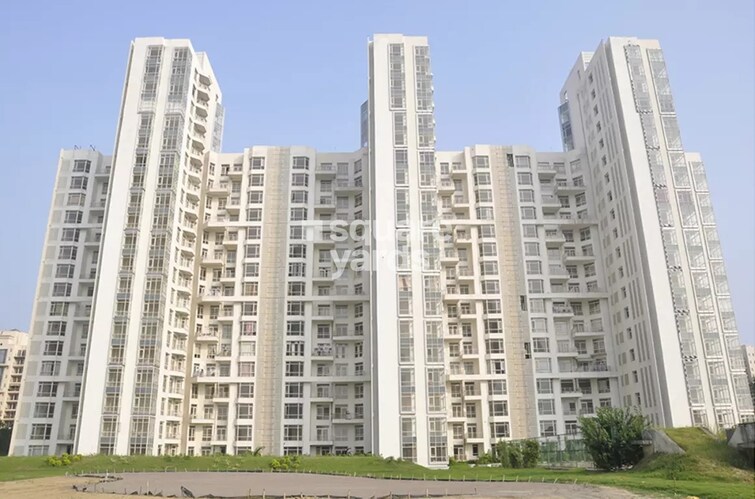 Jaypee Greens Star Court Tower View 2