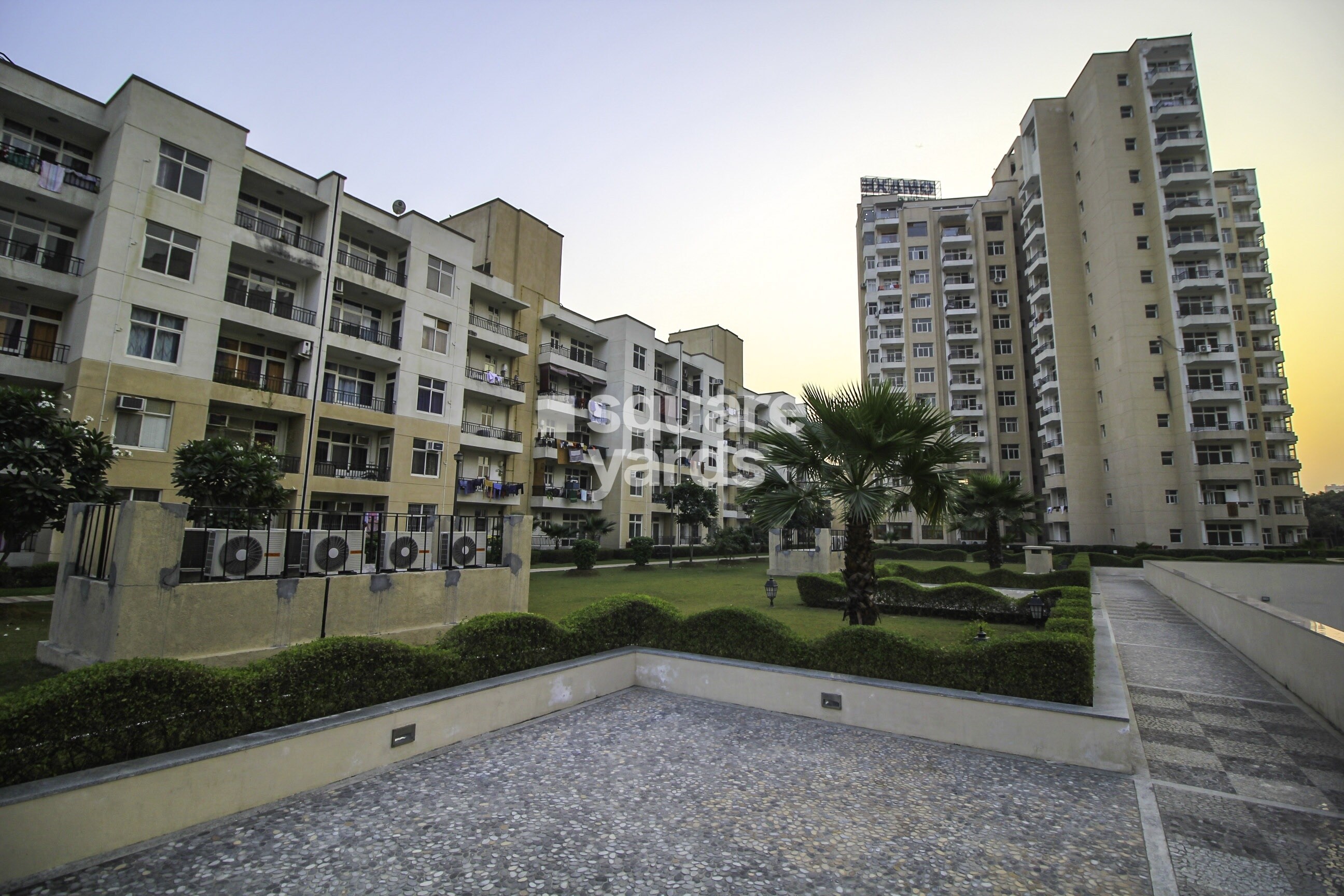 Omaxe Palm Greens Phase II Tower View 3