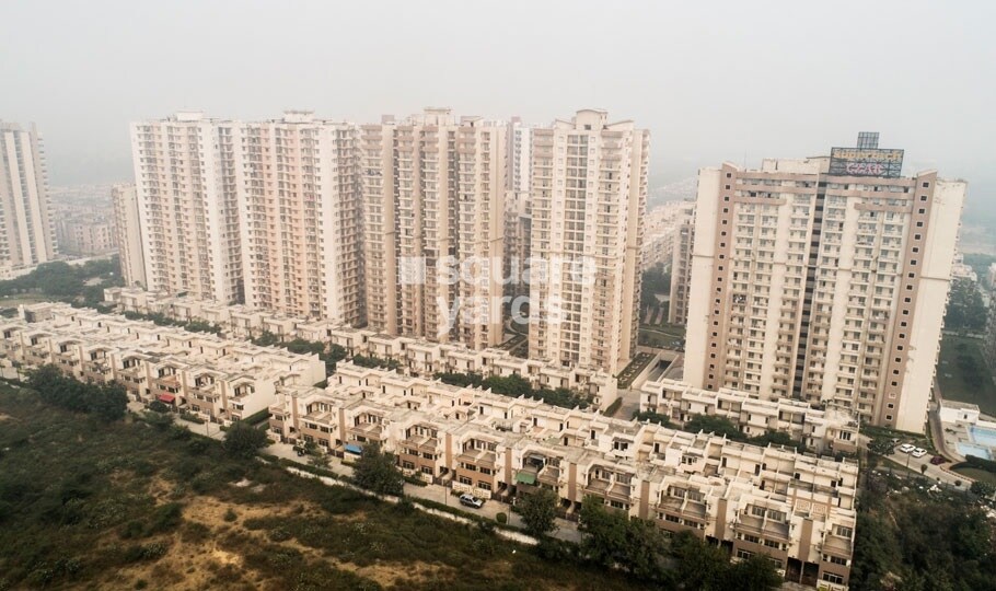 Supertech Czar Suites