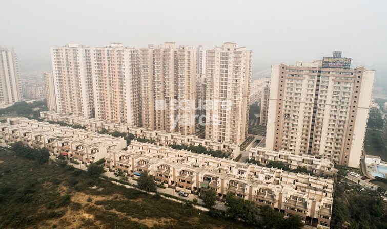 Supertech Czar Suites Tower View 3