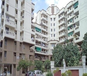 Assotech Golf Vista Apartment