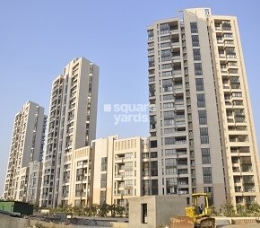 Jaypee Green Crescent Court