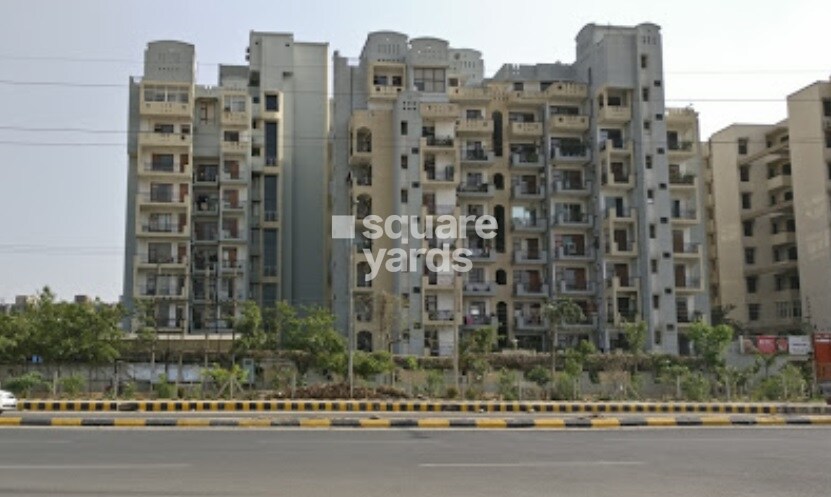 Airport Apartments Tower View 1