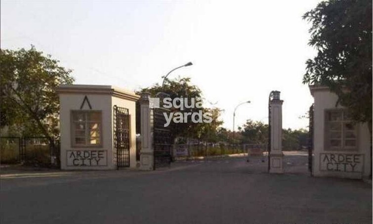 Ardee City Entrance View