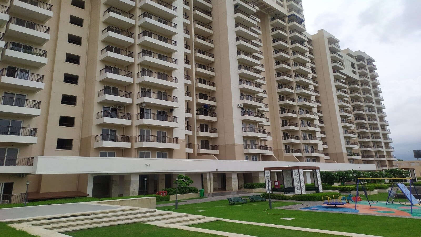 Ashiana Mulberry Apartment Exteriors 2