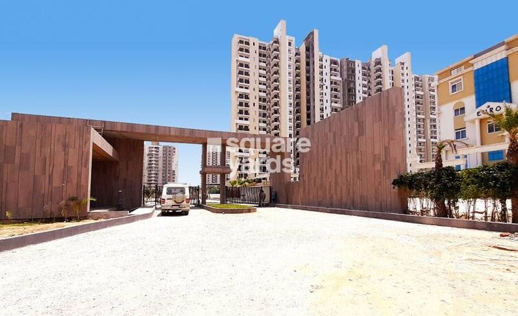 BPTP Spacio Entrance View