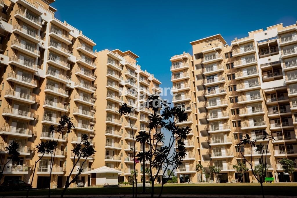 Breez Global Heights Tower View 8