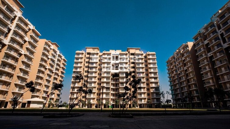 Breez Global Heights Tower View 9