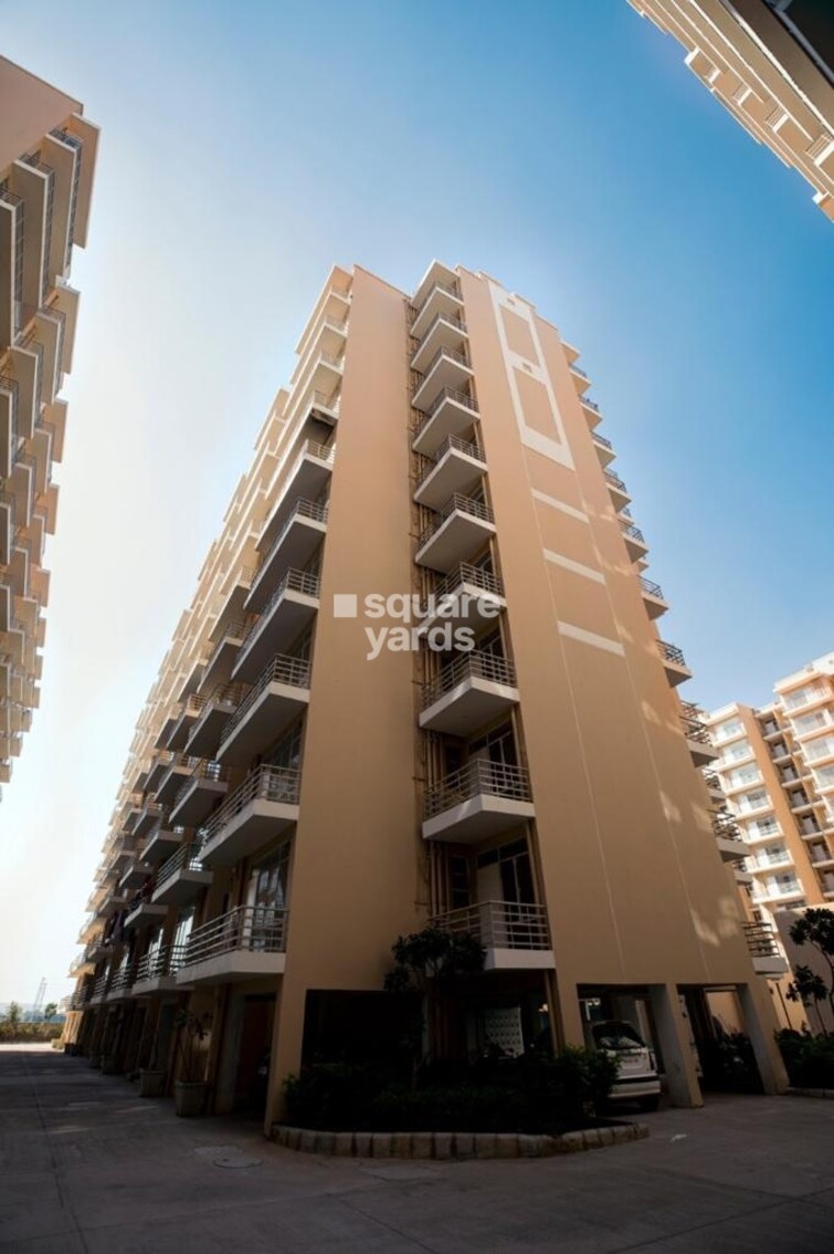 Breez Global Heights Tower View 10