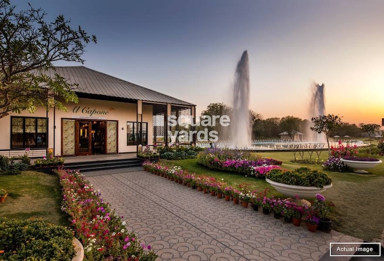 Central Park Flower Valley Aqua Front Towers Amenities-Features 4