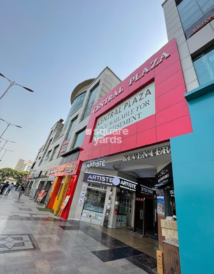 Central Plaza Mall Commercial Exteriors 2