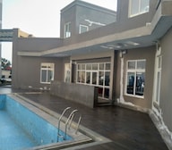 Corona Gracieux Amenities-Features