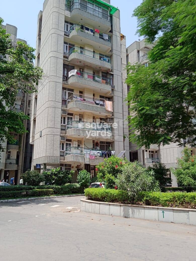 Devindar Vihar Apartment Exteriors 1