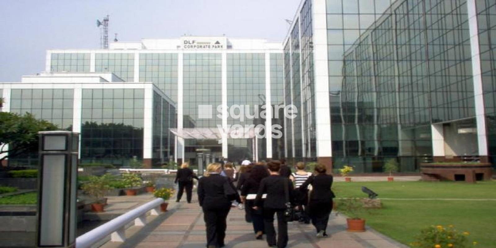 DLF Corporate Park residential project in Sector 24