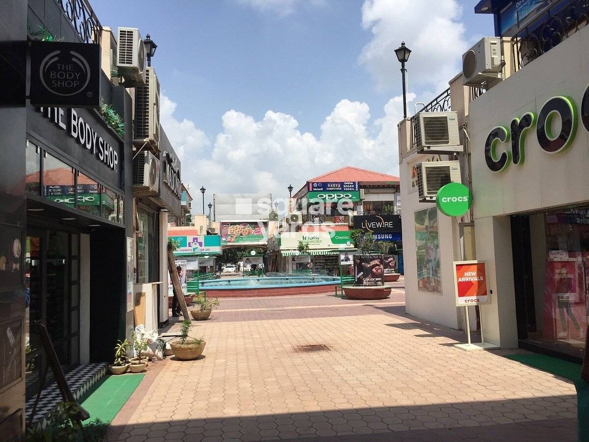 DLF Galleria Market Amenities-Features