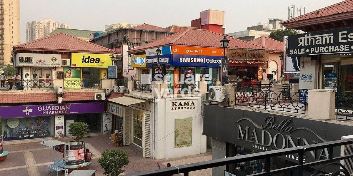 DLF Galleria Market