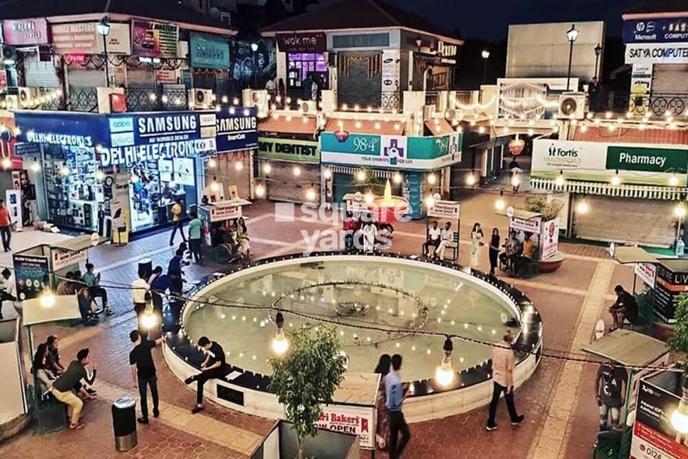 DLF Galleria Market