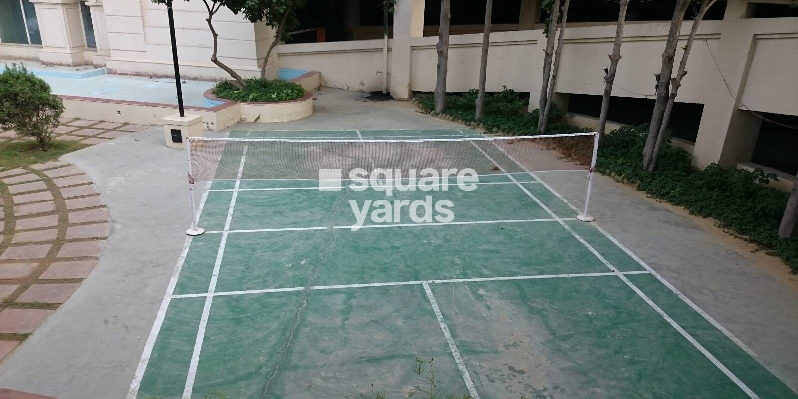 DLF Hemilton Court Amenities-Features 1