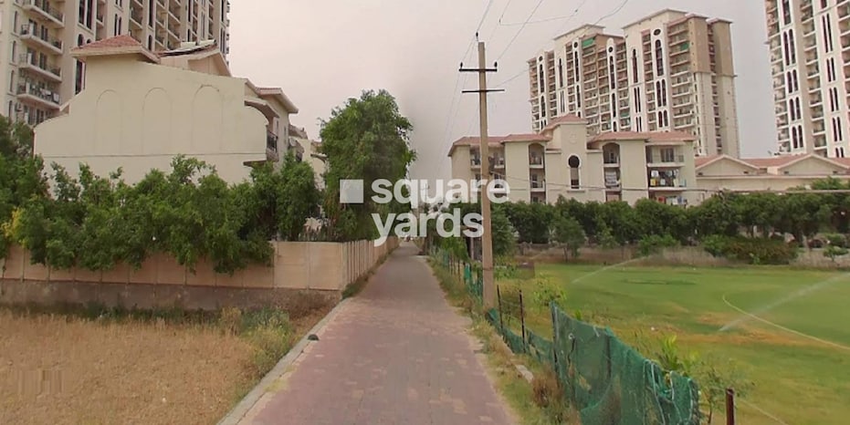 DLF New Town Heights Town Houses Cover Image