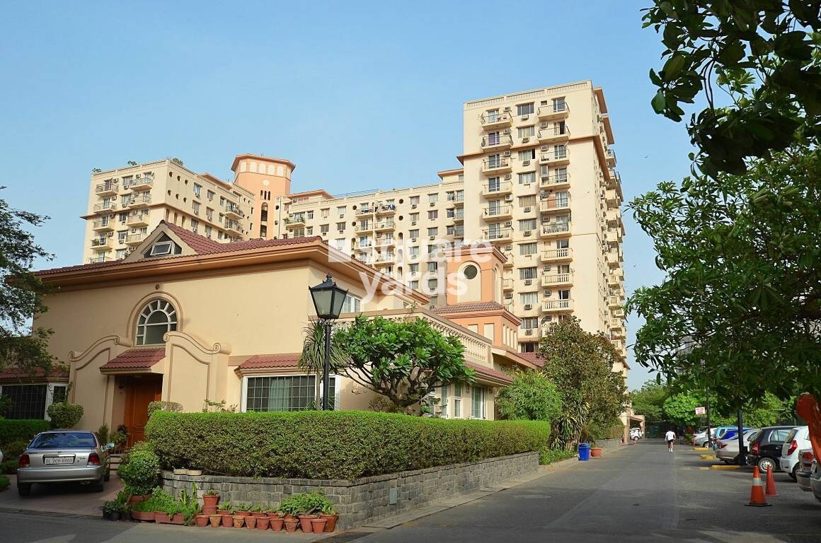 DLF Oakwood Estate