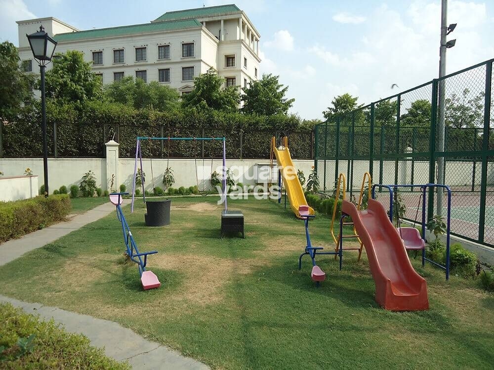 DLF Siris Estate Amenities-Features 1