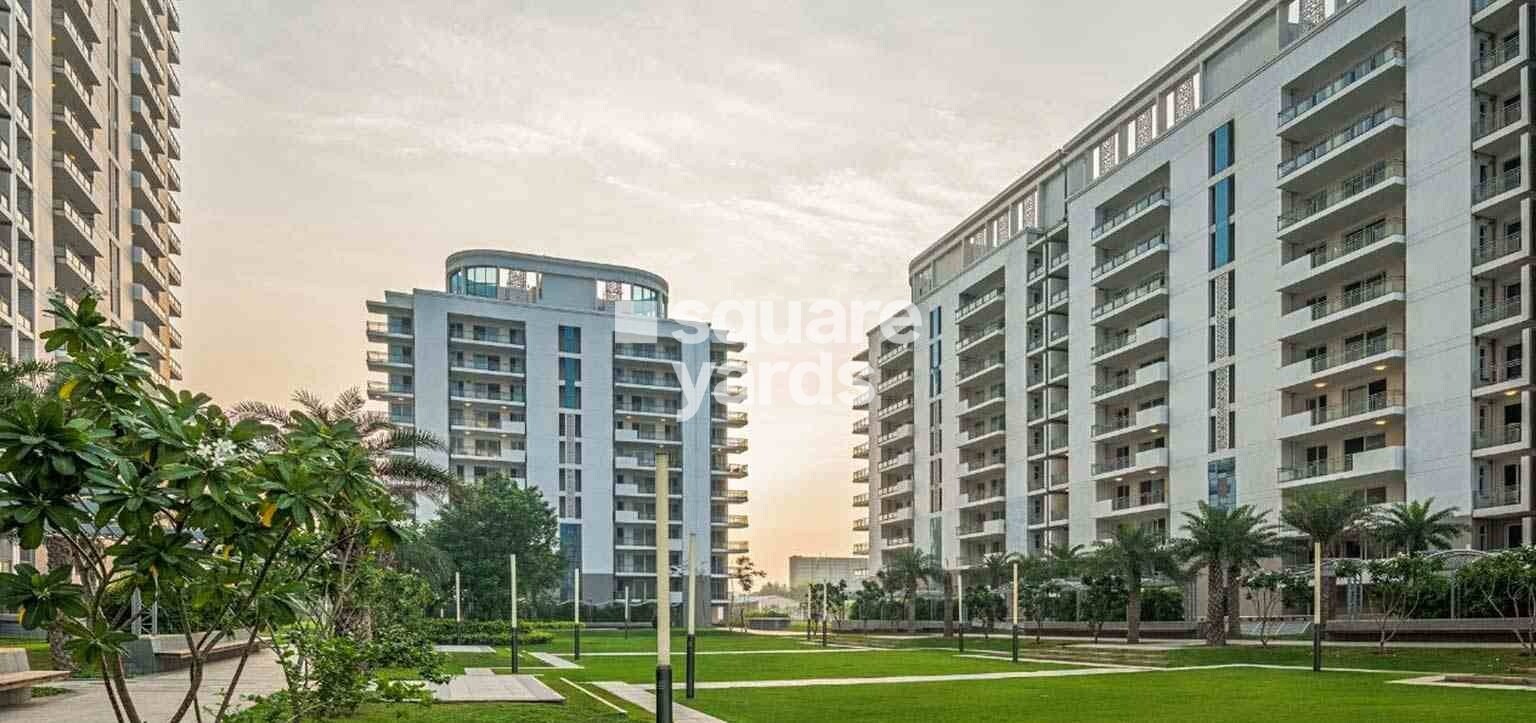 DLF The Ultima Tower View 2