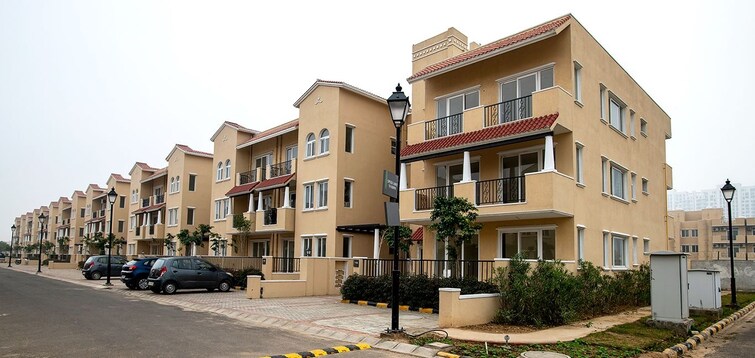 Emaar Emrald Floors Select Apartment Exteriors 2
