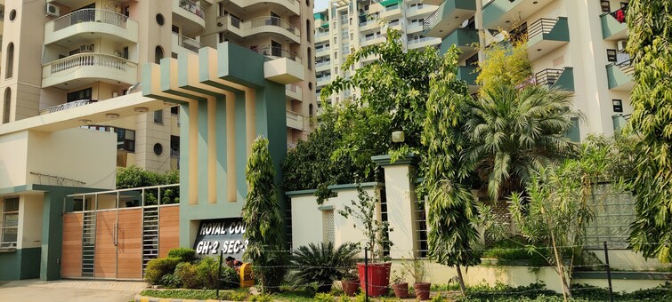 K World Royal Court Entrance View