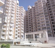 Maxworth Premier Urban Apartment Exteriors
