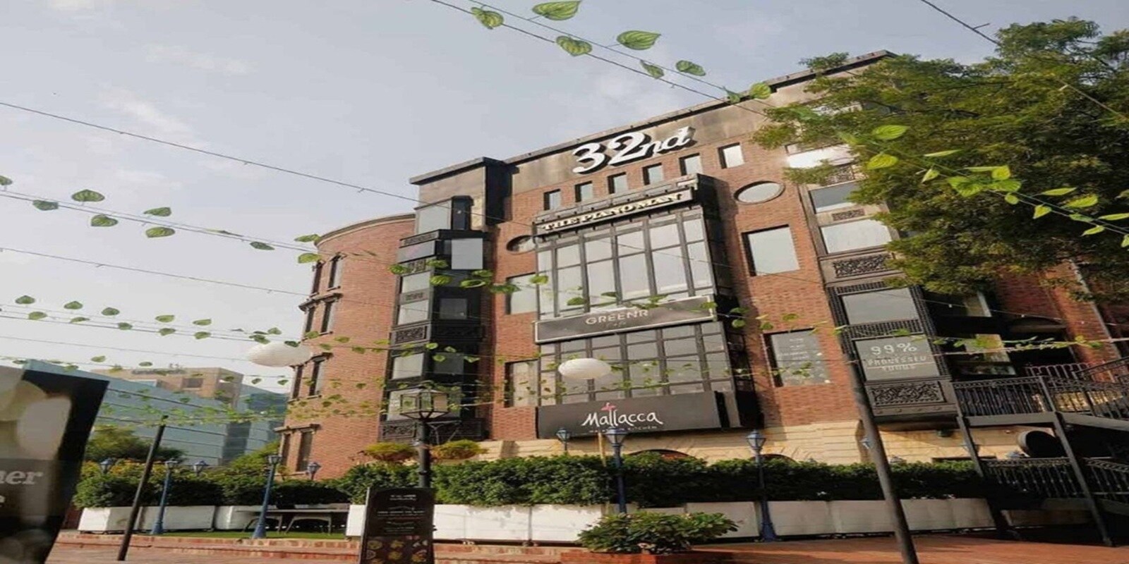 Milestone 32nd Avenue, Sector 15, Gurgaon