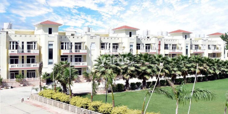 SS Almeria Apartment Exteriors 1