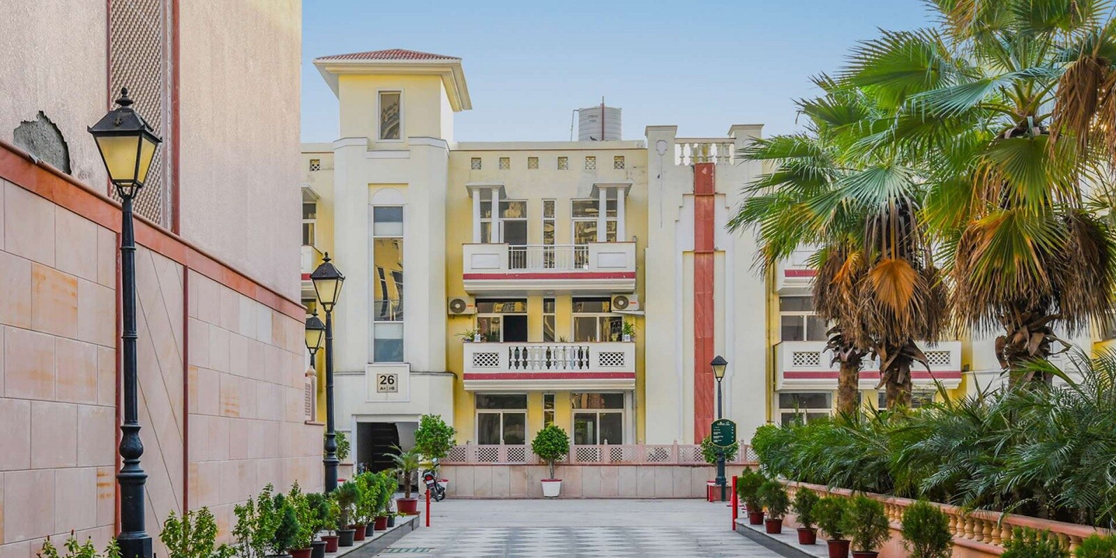 SS Almeria Apartment Exteriors 2