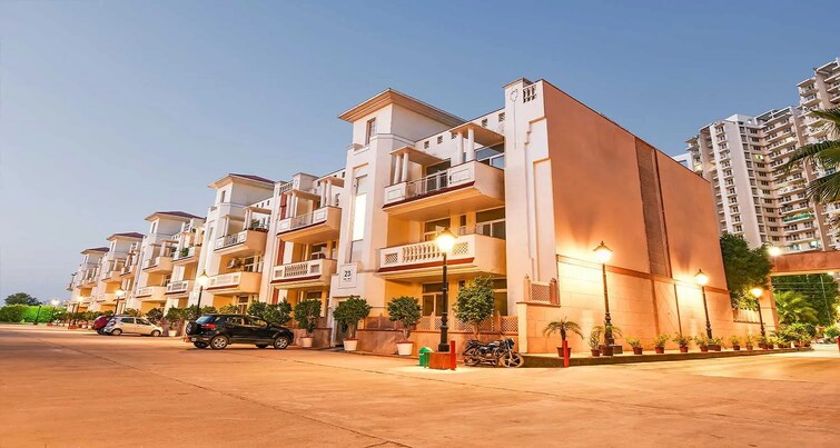 SS Almeria Apartment Exteriors 4