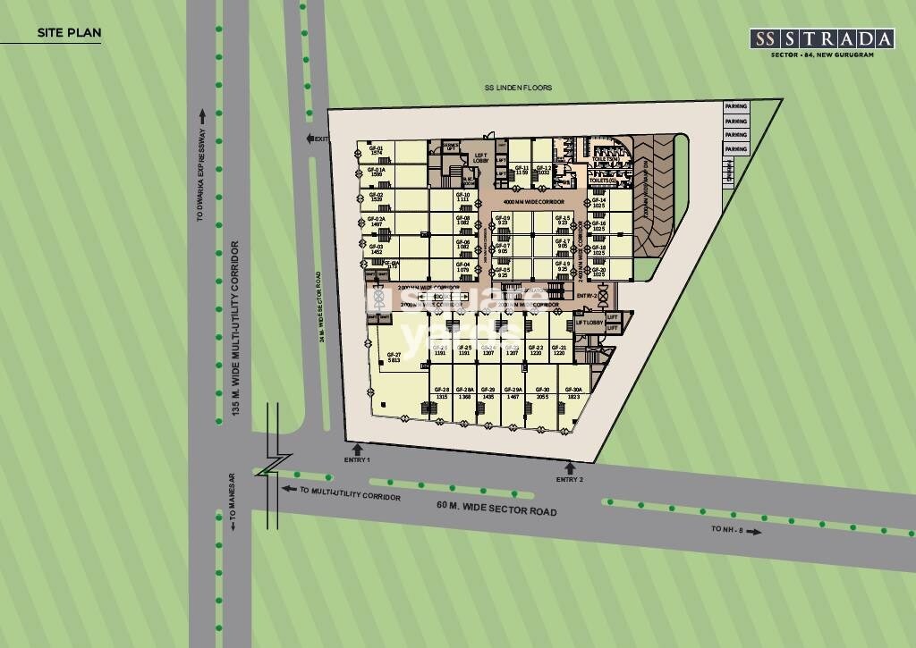 SS-Strada_an aerial view of a train on a train track