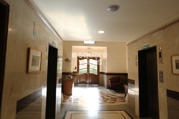 Suncity Essel Tower Lift Lobby Image