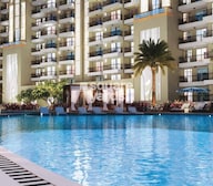 The Center Court Amenities-Features