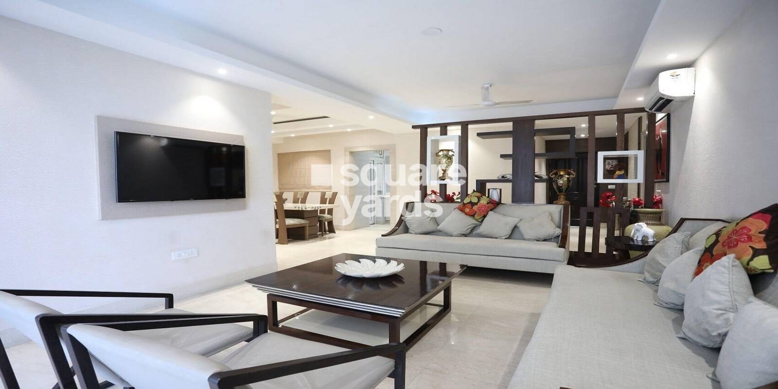 Tulip Ivory Apartment Interiors 4