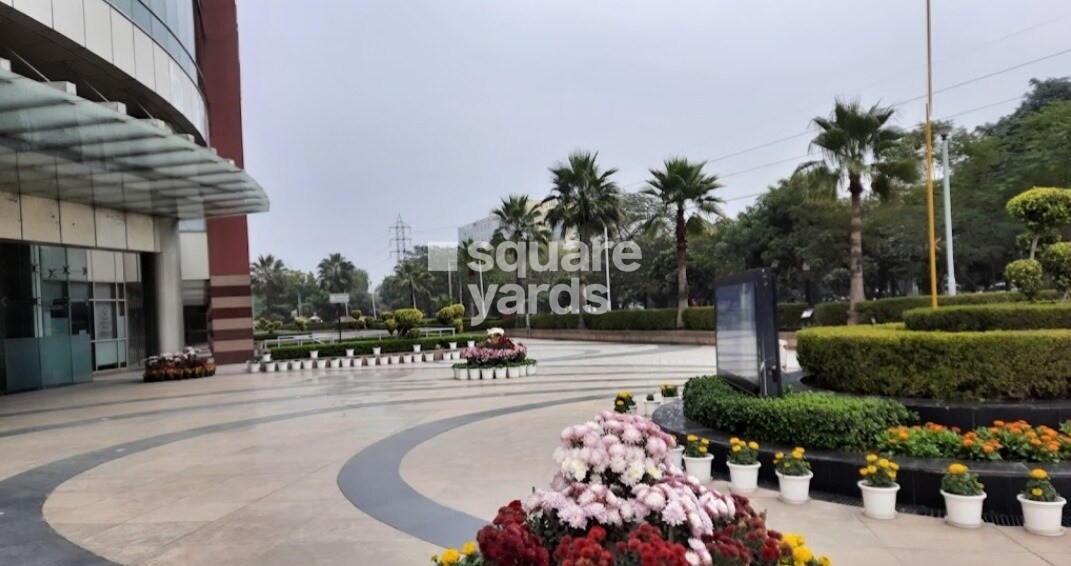 Unitech Cyber Park Amenities-Features 1