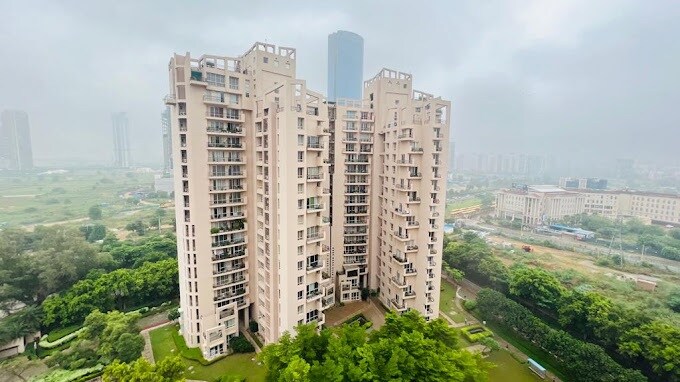 Unitech Escape Apartment Exteriors 3