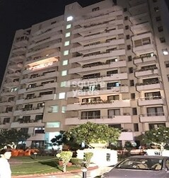 Connoisseur Twin Tower Connoisseur Twin Tower