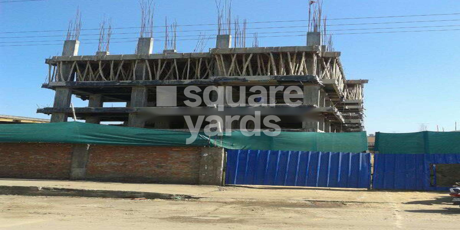 Leela Tower Featured Image