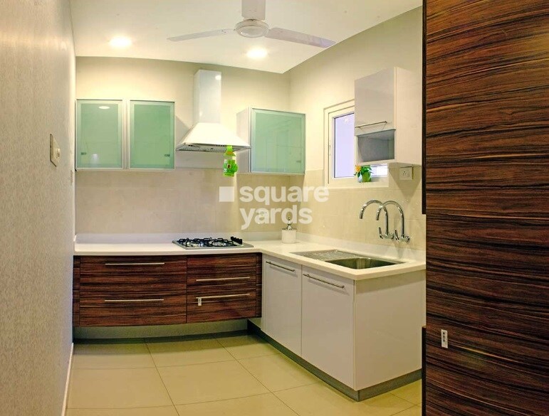 Aparna HillPark Lake Breeze