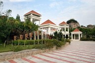 Forest Ridge Amenities-Features