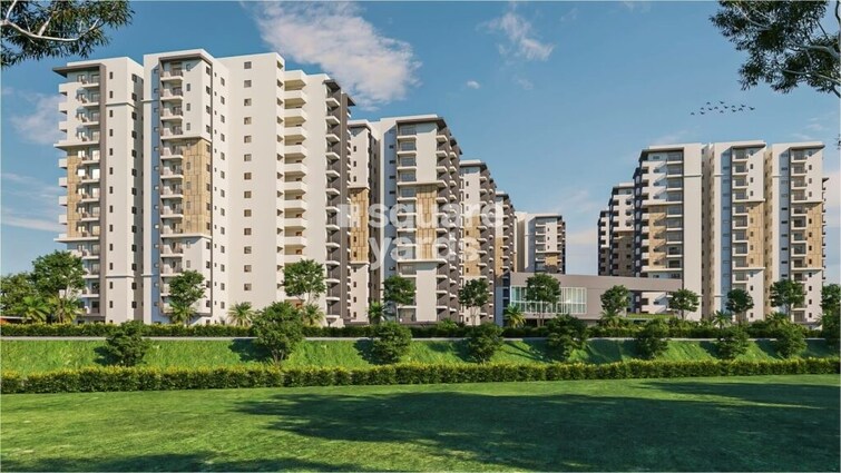 Hallmark Pinnacle Greens Image 1