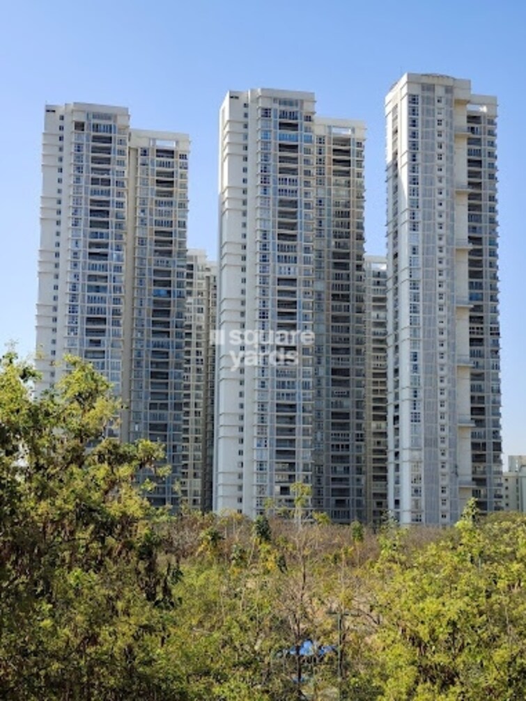 Lodha Burlingame Bellezza Tower View