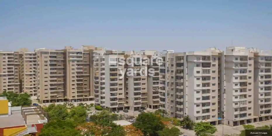 Raheja Vistas Cover Image